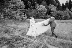 astridharzendorf.de-23.10.2021-hochzeit-steffi-andi-03-brautpaarfotos-sw-100