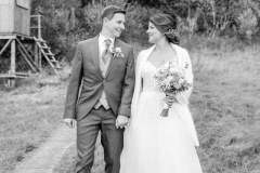 astridharzendorf.de-23.10.2021-hochzeit-steffi-andi-03-brautpaarfotos-sw-149