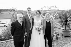 astridharzendorf.de-23.10.2021-hochzeit-steffi-andi-07-family-friends-sw-13