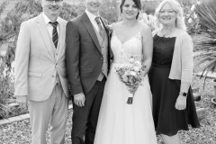 astridharzendorf.de-23.10.2021-hochzeit-steffi-andi-07-family-friends-sw-4