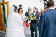 astridharzendorf.de-23.10.2021-hochzeit-steffi-andi-05-gratulation-66